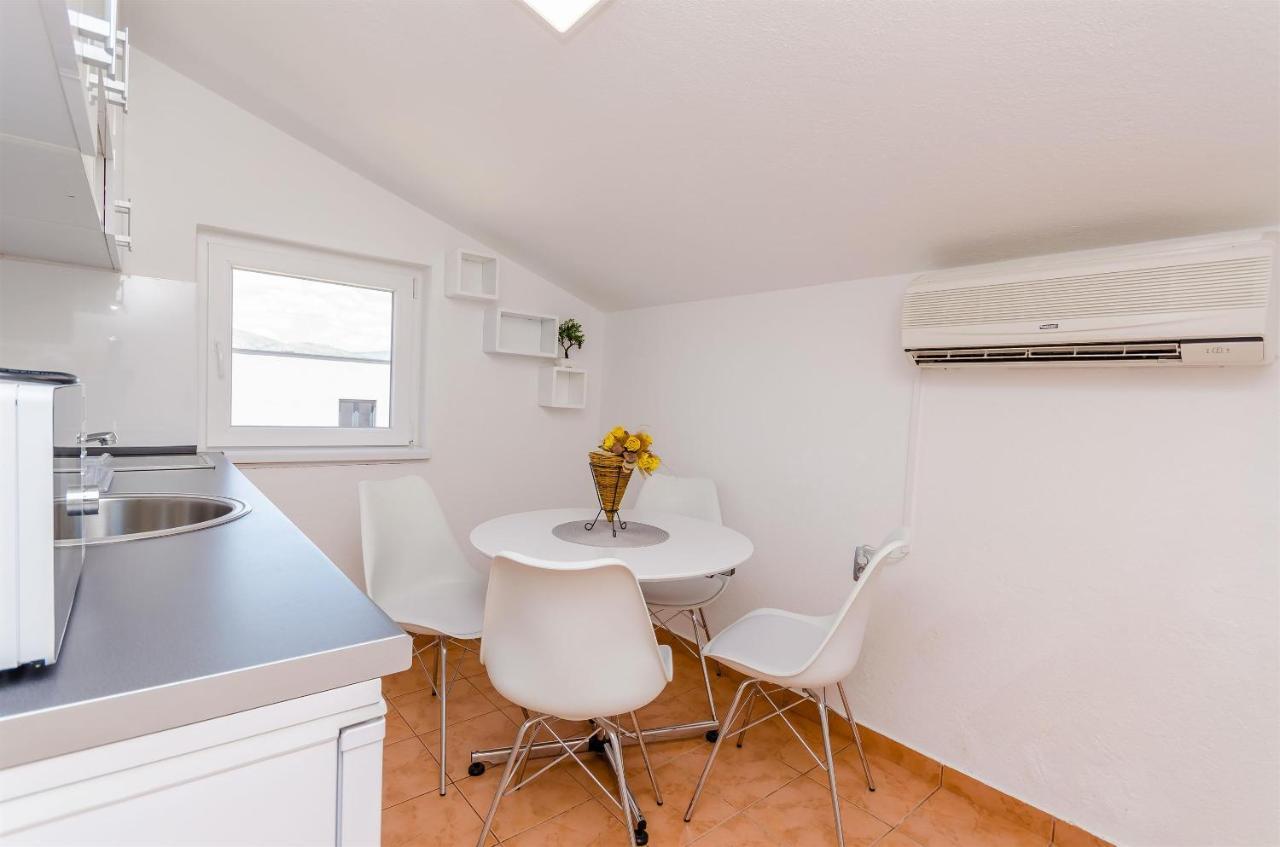 Apartment Ljubica 오크루그고른지 외부 사진